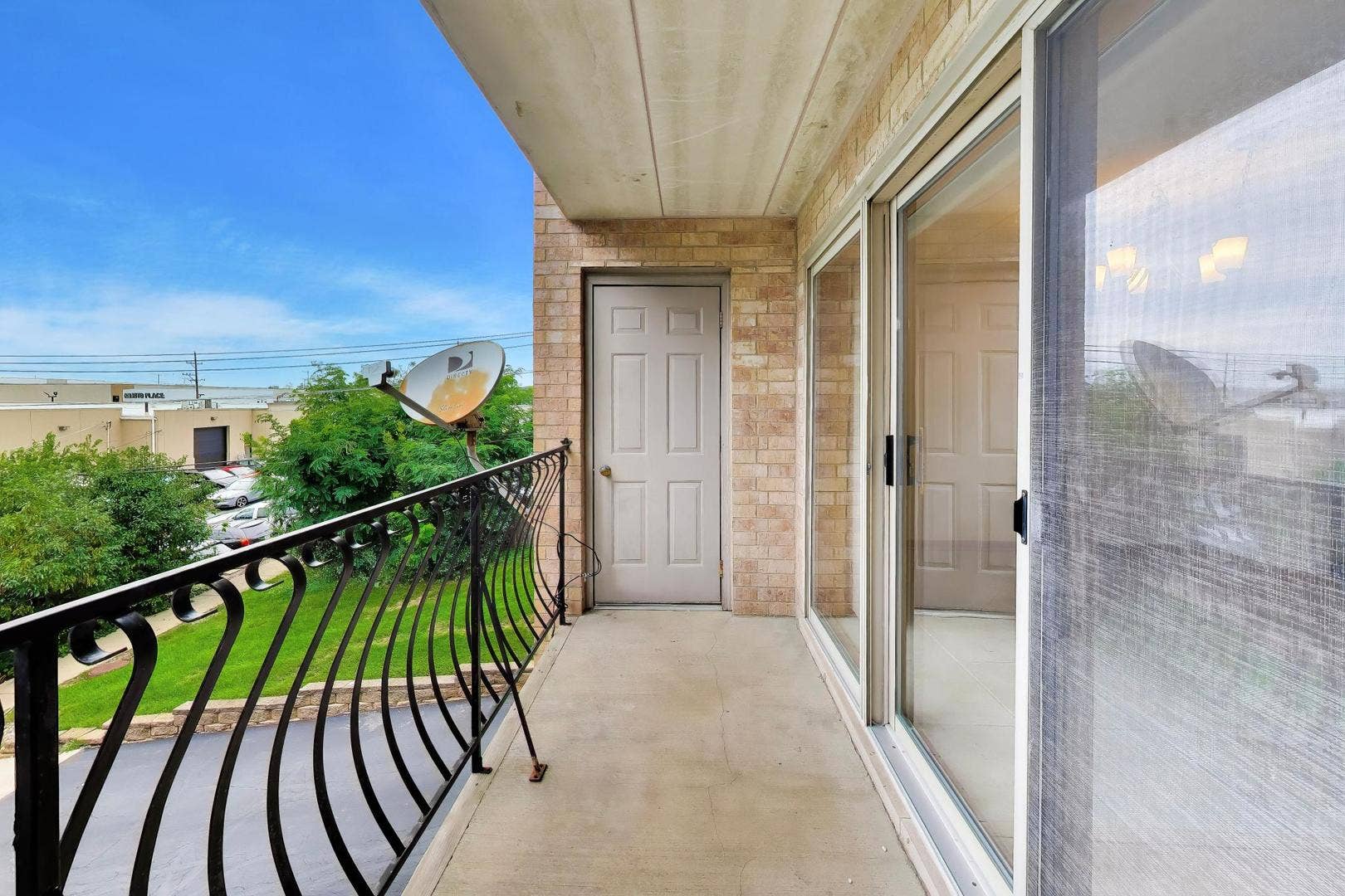 4401 Pershing Avenue, #2N, Downers Grove, IL 60515