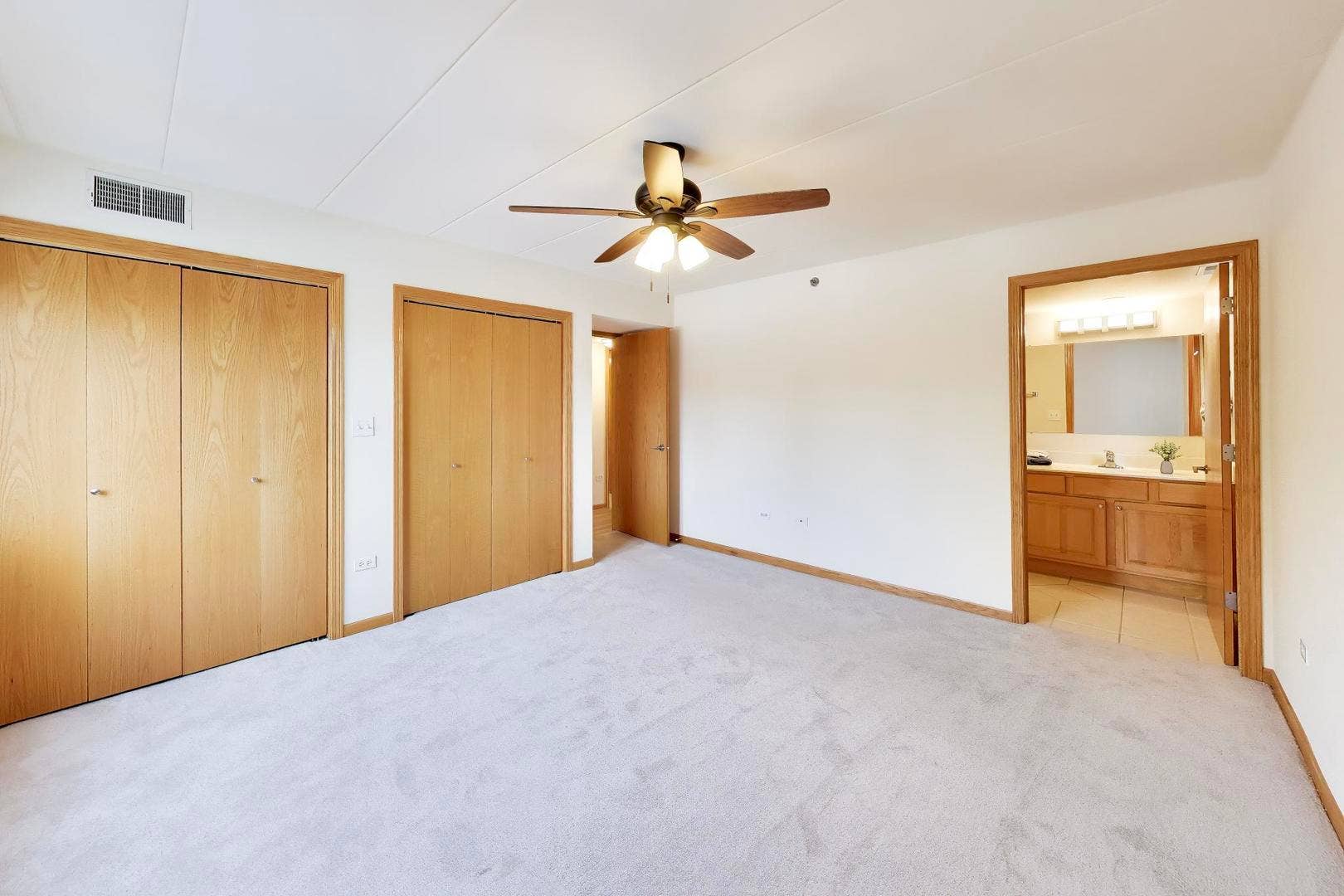 4401 Pershing Avenue, #2N, Downers Grove, IL 60515