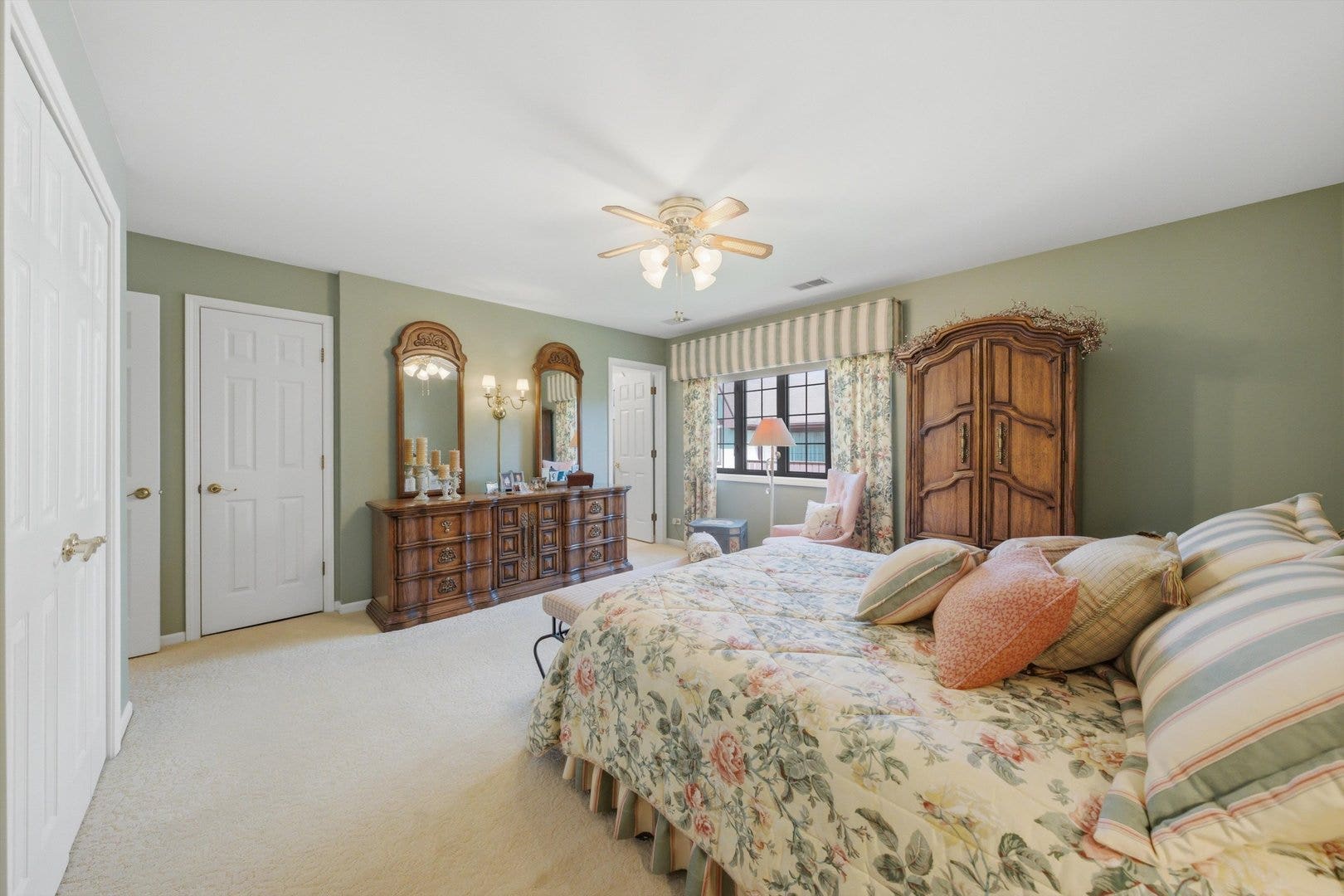 11553 AUTOBAHN Drive E, #201, Palos Park, IL 60464