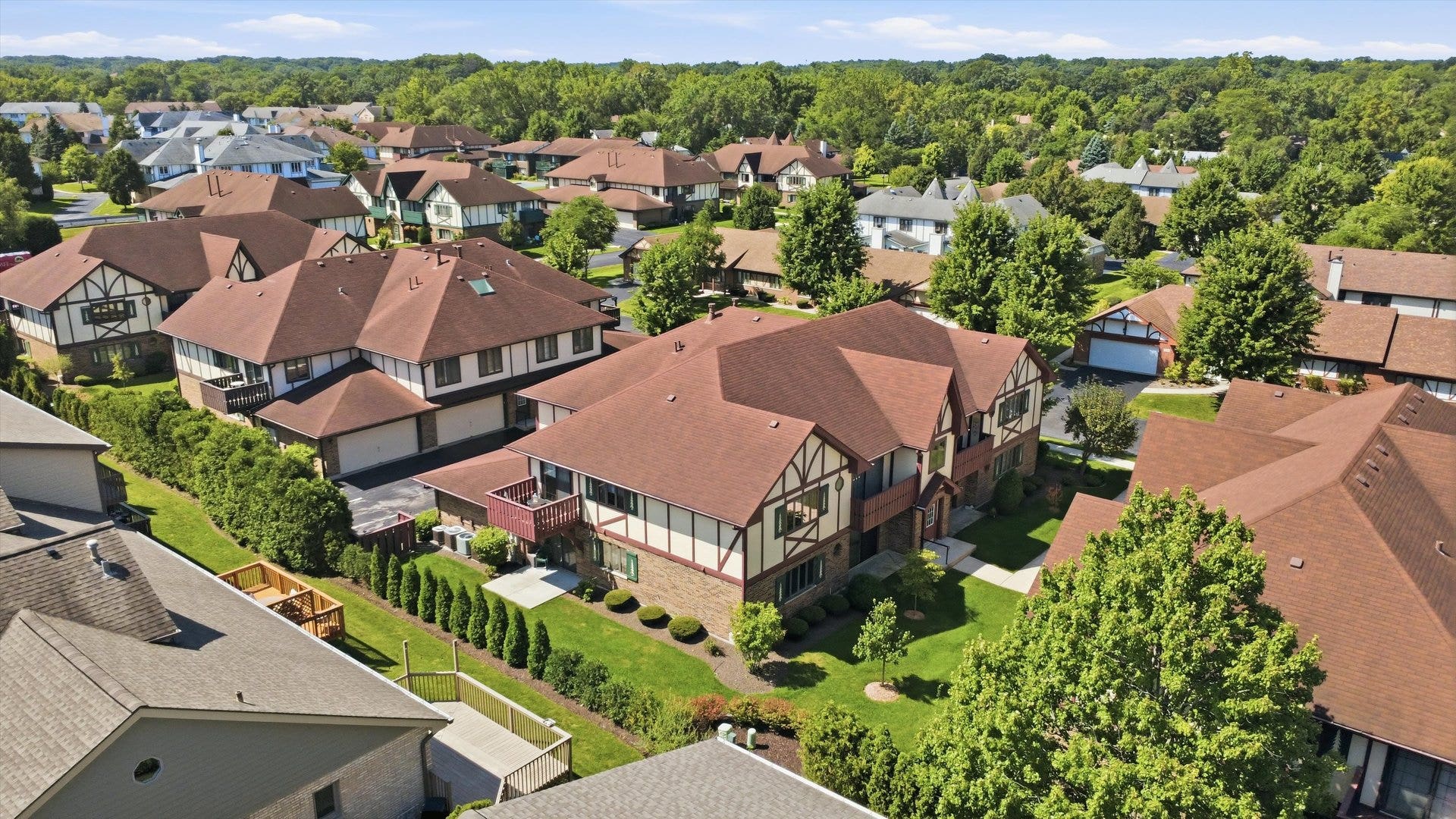 11553 AUTOBAHN Drive E, #201, Palos Park, IL 60464