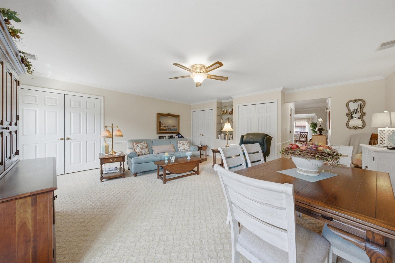11553 AUTOBAHN Drive E, #201, Palos Park, IL 60464