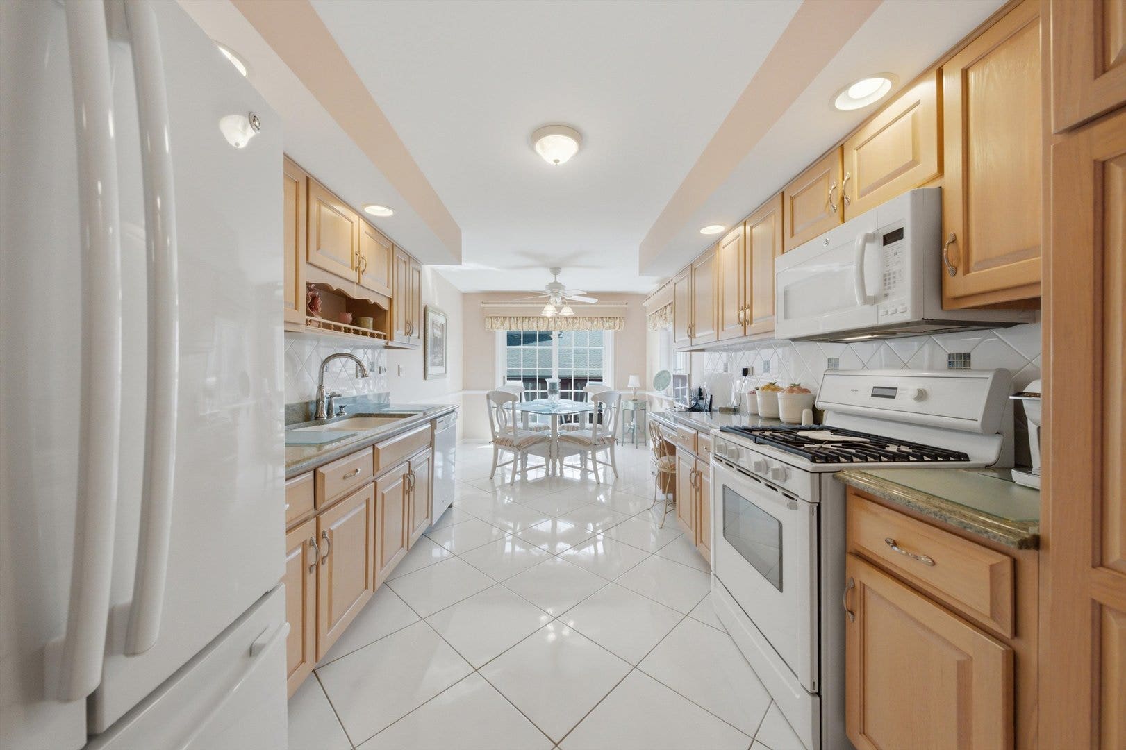 11553 AUTOBAHN Drive E, #201, Palos Park, IL 60464