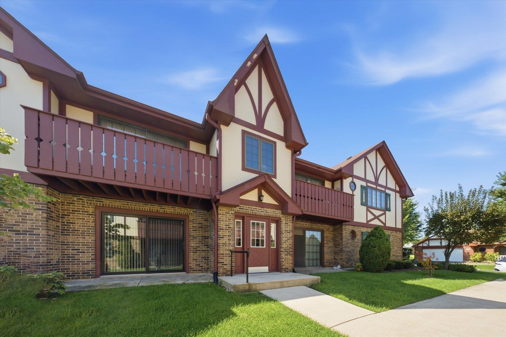 11553 AUTOBAHN Drive E, #201, Palos Park, IL 60464
