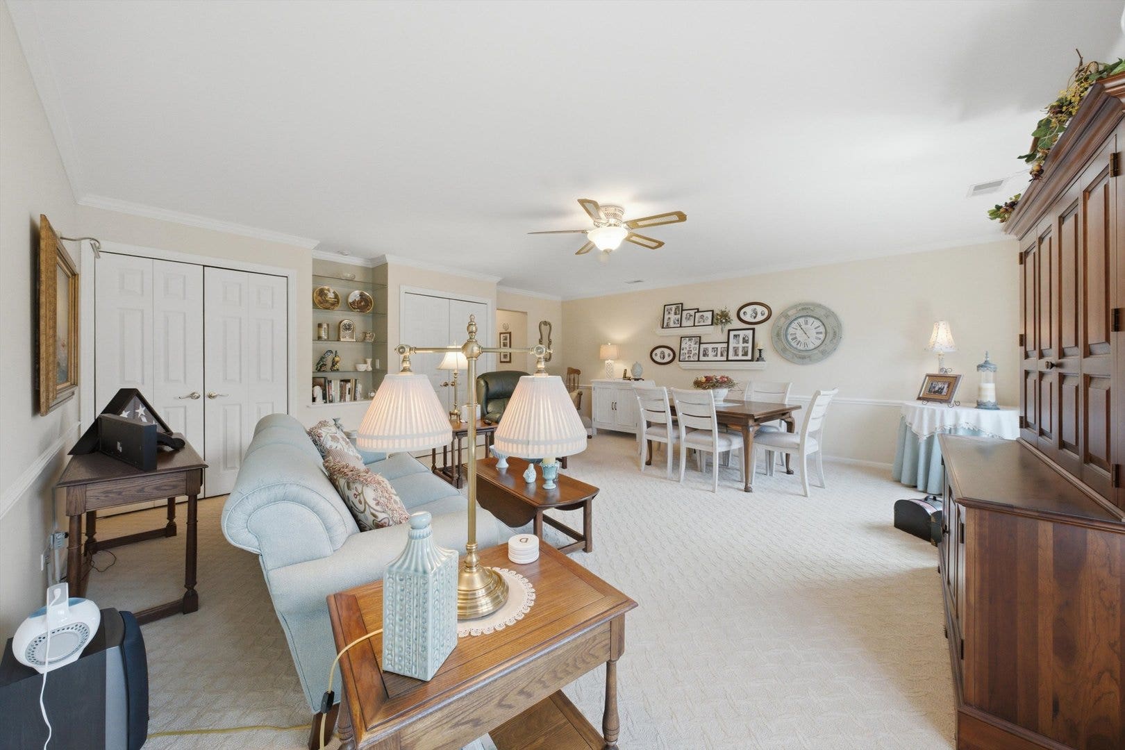 11553 AUTOBAHN Drive E, #201, Palos Park, IL 60464
