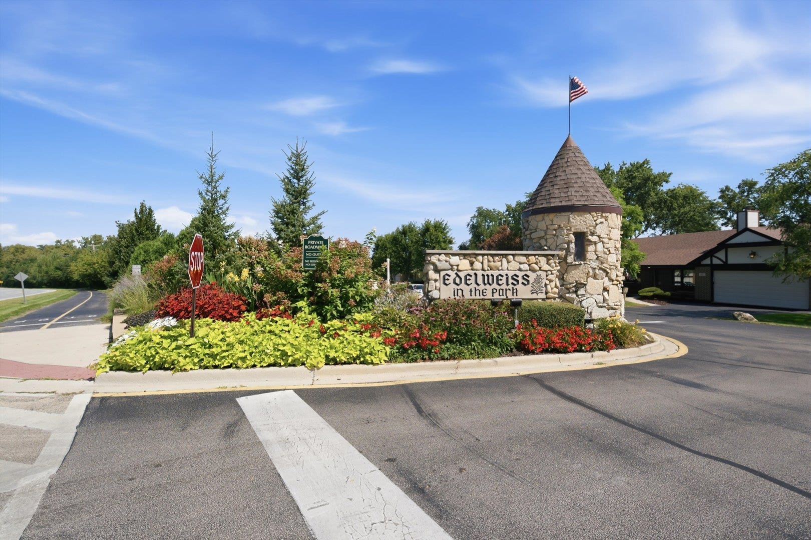 11553 AUTOBAHN Drive E, #201, Palos Park, IL 60464