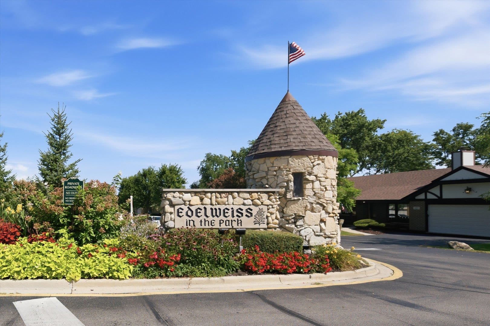 11553 AUTOBAHN Drive E, #201, Palos Park, IL 60464
