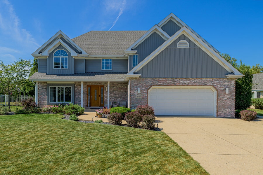 Property photo for 19400 Stonehenge Drive, Mokena, IL