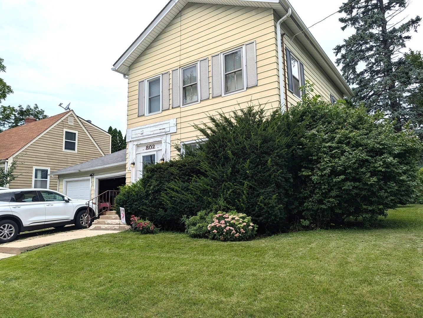 802 Erie Street, Elgin, IL 60123 802 Erie Street, Elgin, IL 60123