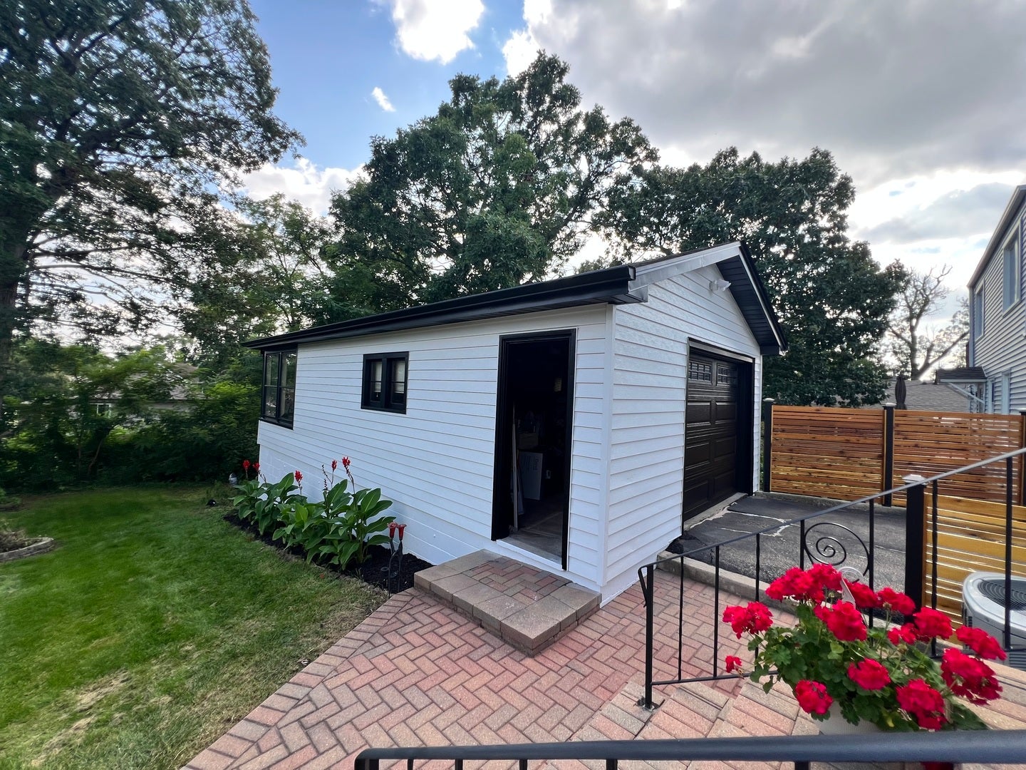 4 Ridge Road, Lemont, IL 60439
