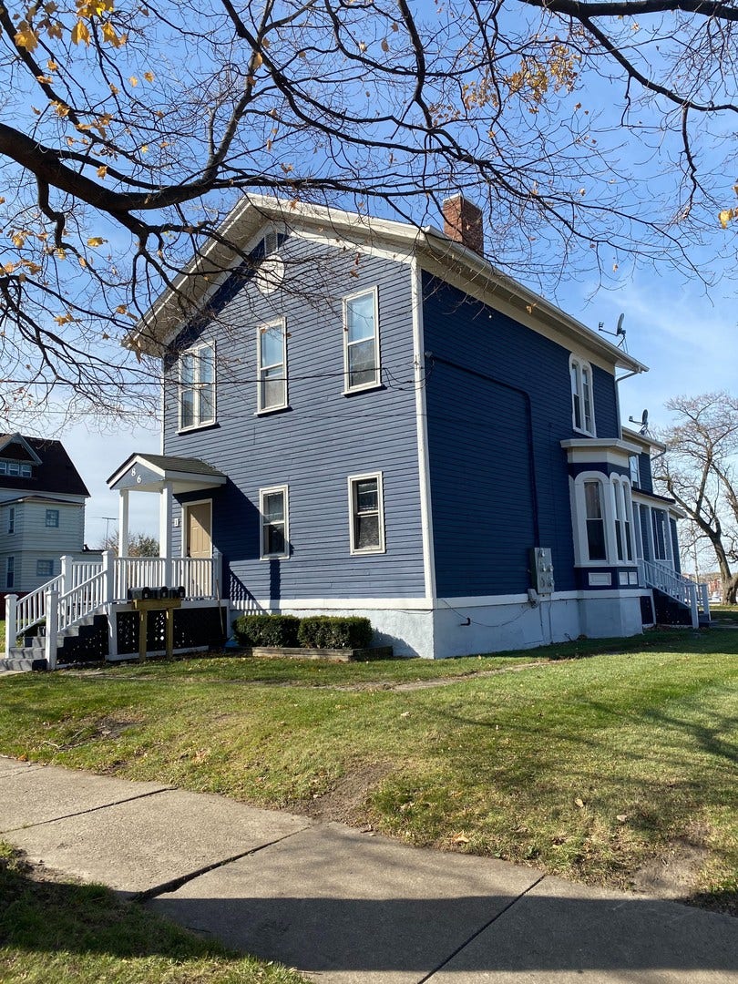 86 N 4th Street, #2, Aurora, IL 60505 86 N 4th Street, #2, Aurora, IL 60505
