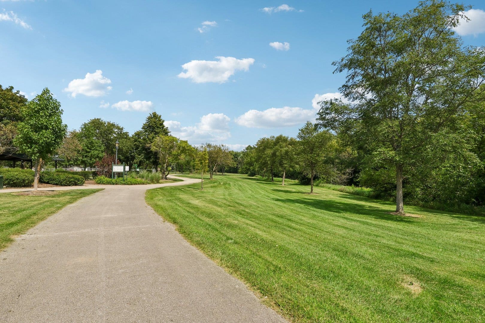 8818 172nd Street, Tinley Park, IL 60487