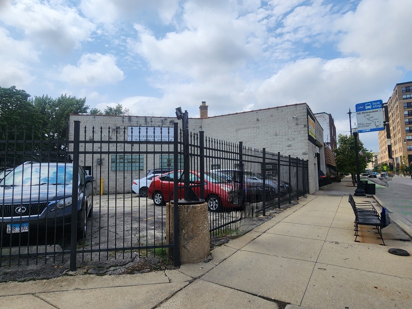 3914 N Milwaukee Avenue, Chicago, IL 60641 3914 N Milwaukee Avenue, Chicago, IL 60641