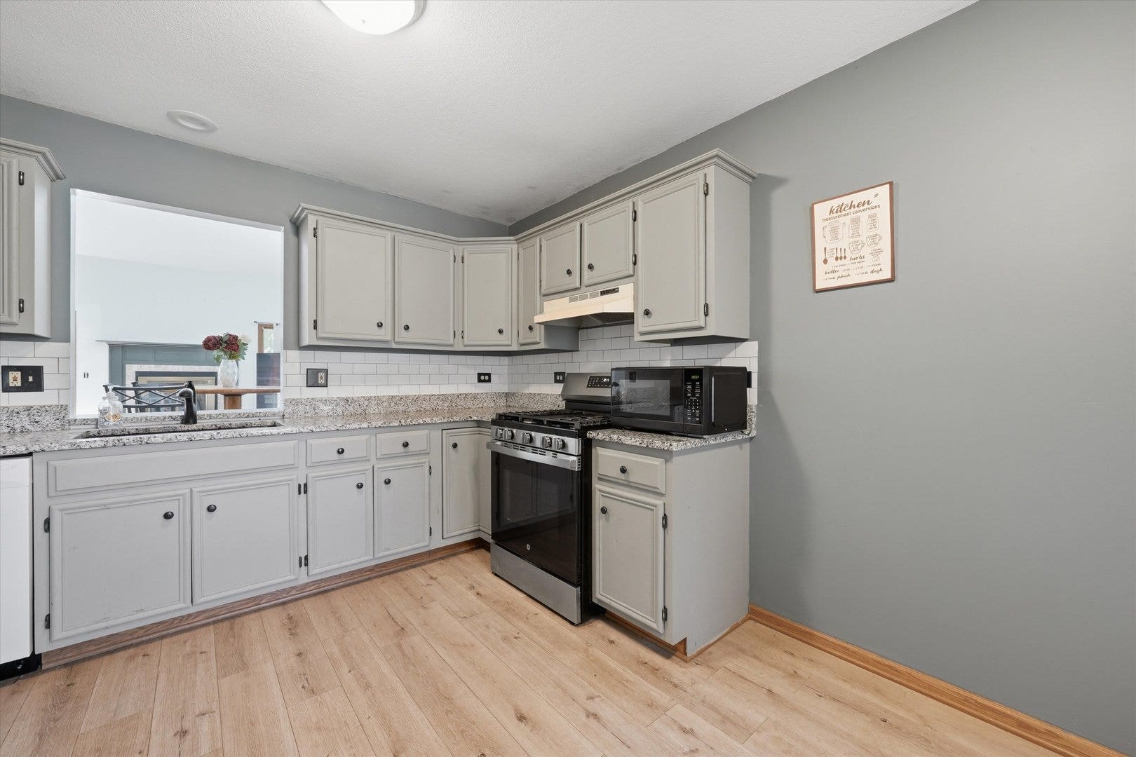 304 GRANDE Drive, #B, Minooka, IL 60447 304 GRANDE Drive, #B, Minooka, IL 60447