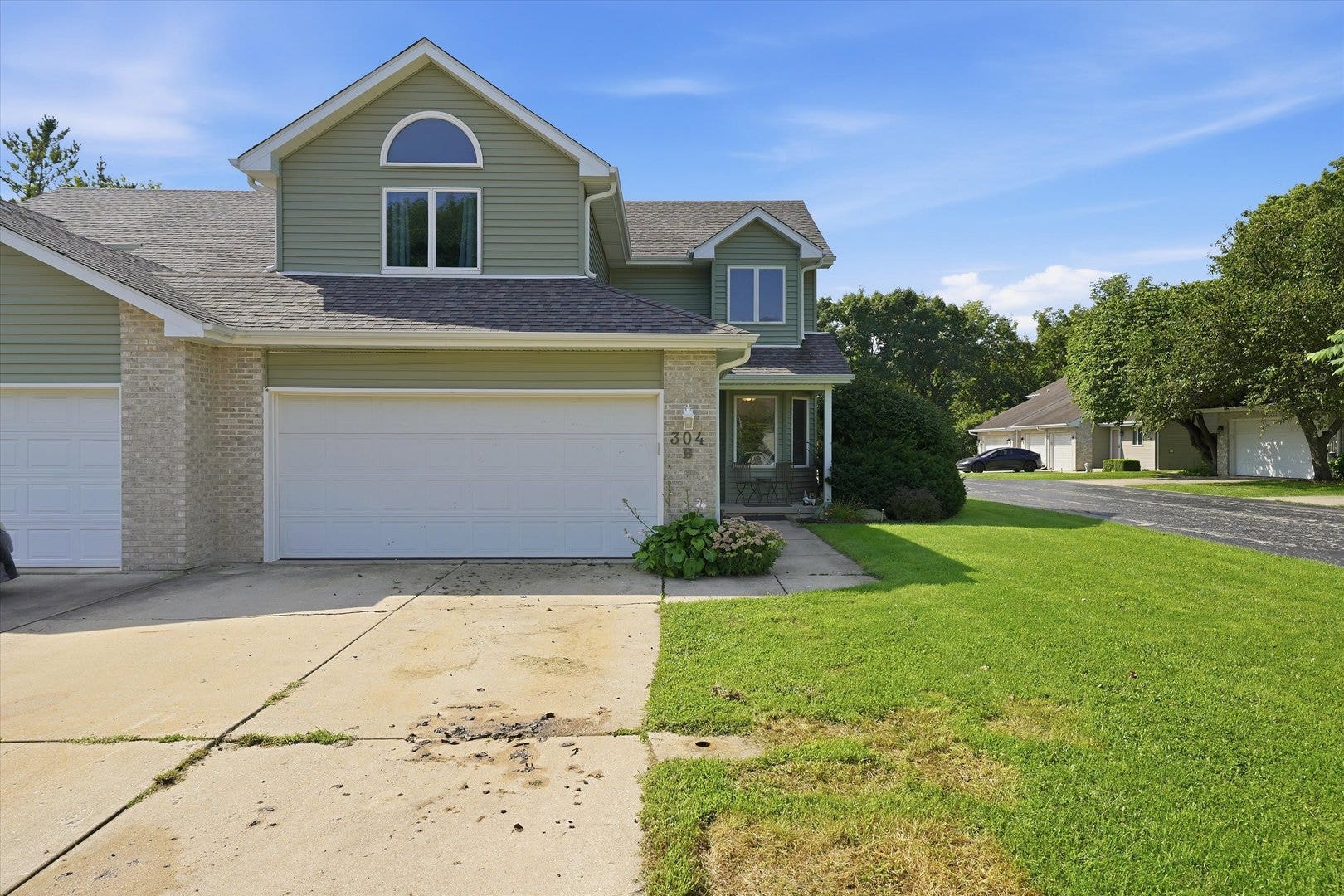304 GRANDE Drive, #B, Minooka, IL 60447 304 GRANDE Drive, #B, Minooka, IL 60447