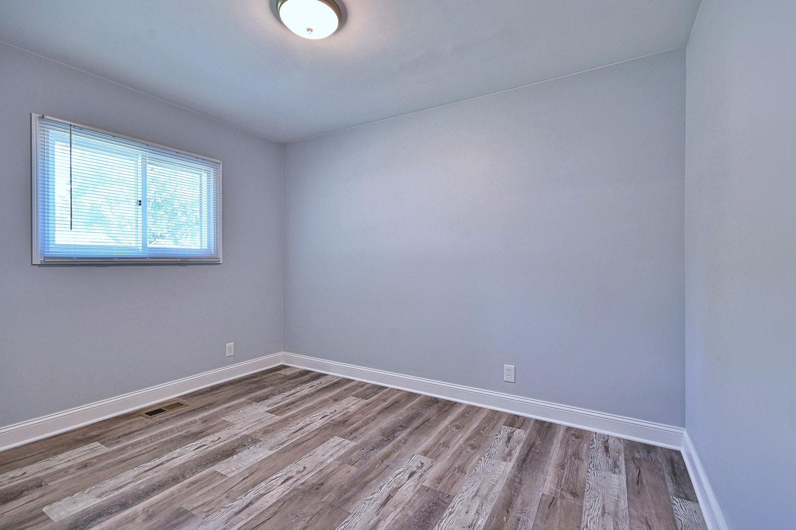 129 Springleaf Drive, Bolingbrook, IL 60440 129 Springleaf Drive, Bolingbrook, IL 60440