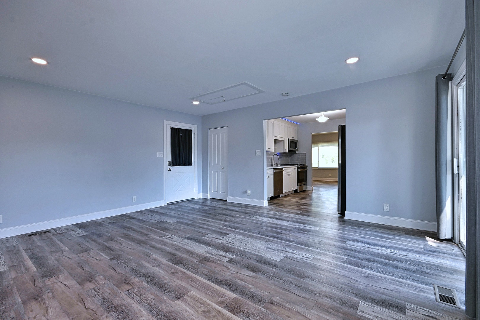129 Springleaf Drive, Bolingbrook, IL 60440 129 Springleaf Drive, Bolingbrook, IL 60440