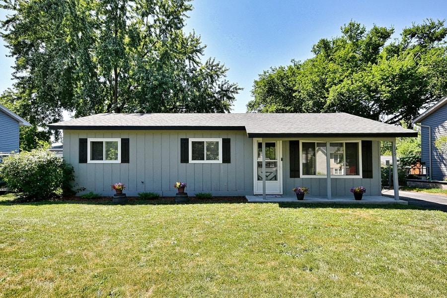 Property photo for 129 Springleaf Drive, Bolingbrook, IL