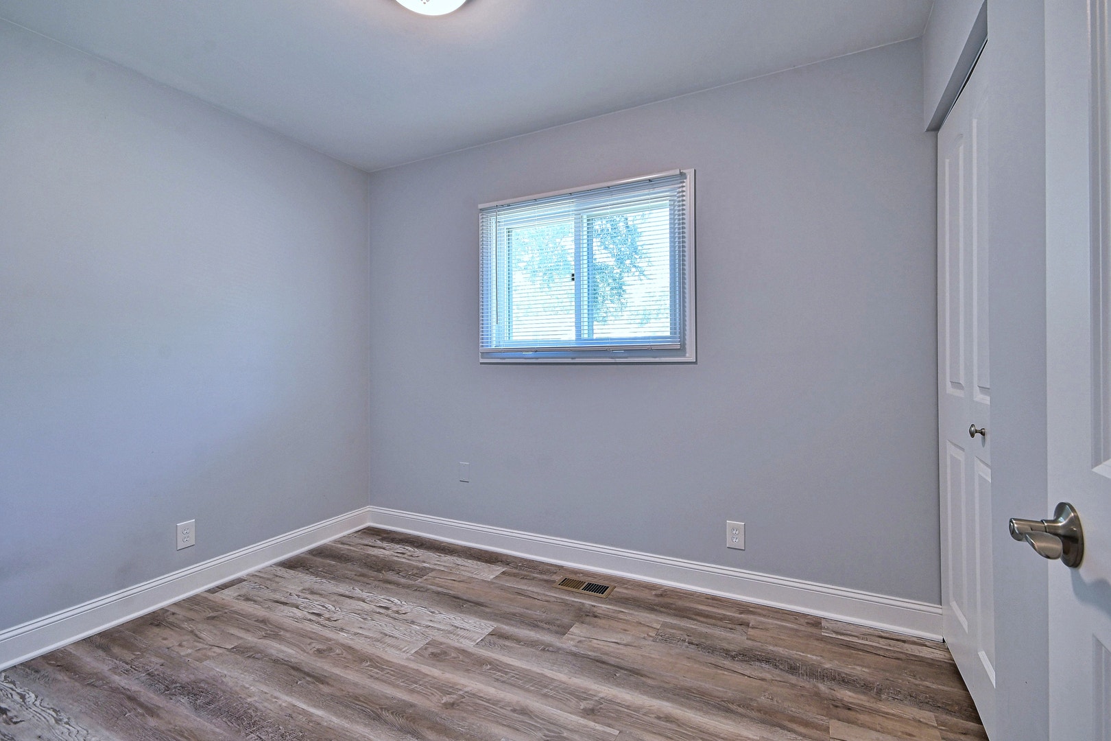 129 Springleaf Drive, Bolingbrook, IL 60440 129 Springleaf Drive, Bolingbrook, IL 60440