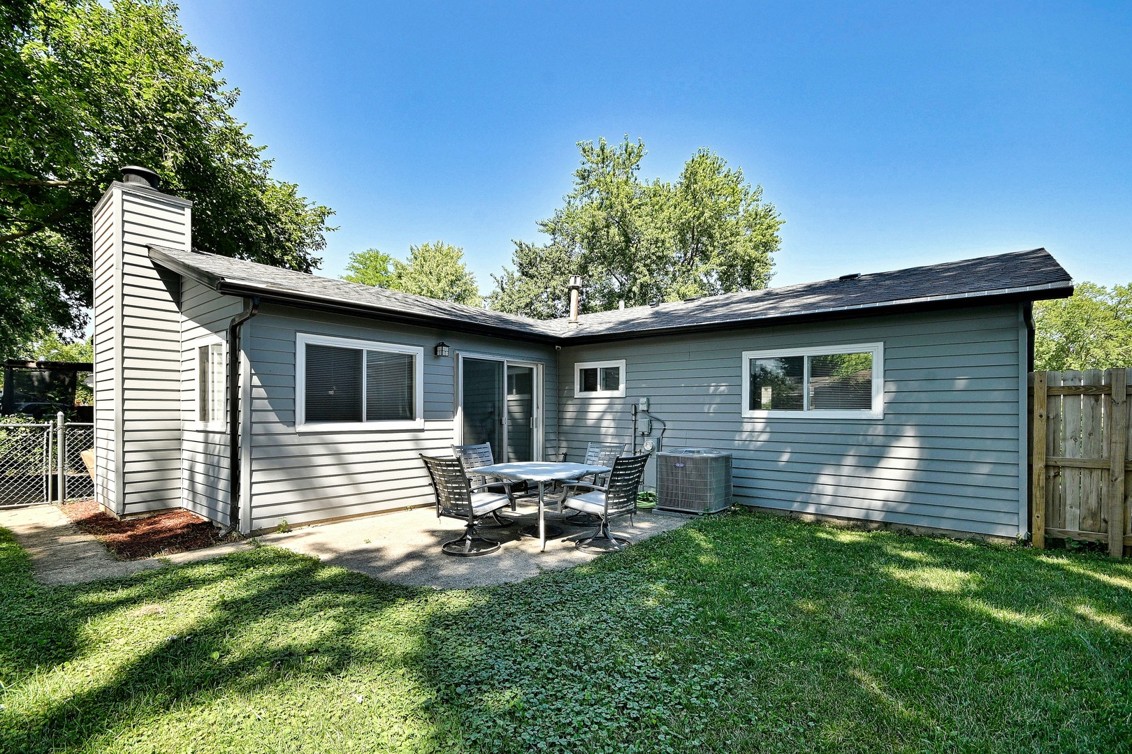 129 Springleaf Drive, Bolingbrook, IL 60440 129 Springleaf Drive, Bolingbrook, IL 60440