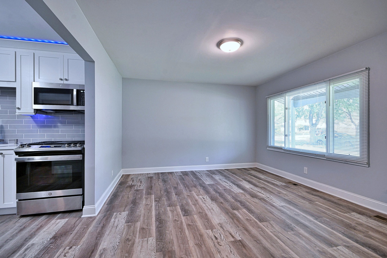 129 Springleaf Drive, Bolingbrook, IL 60440 129 Springleaf Drive, Bolingbrook, IL 60440