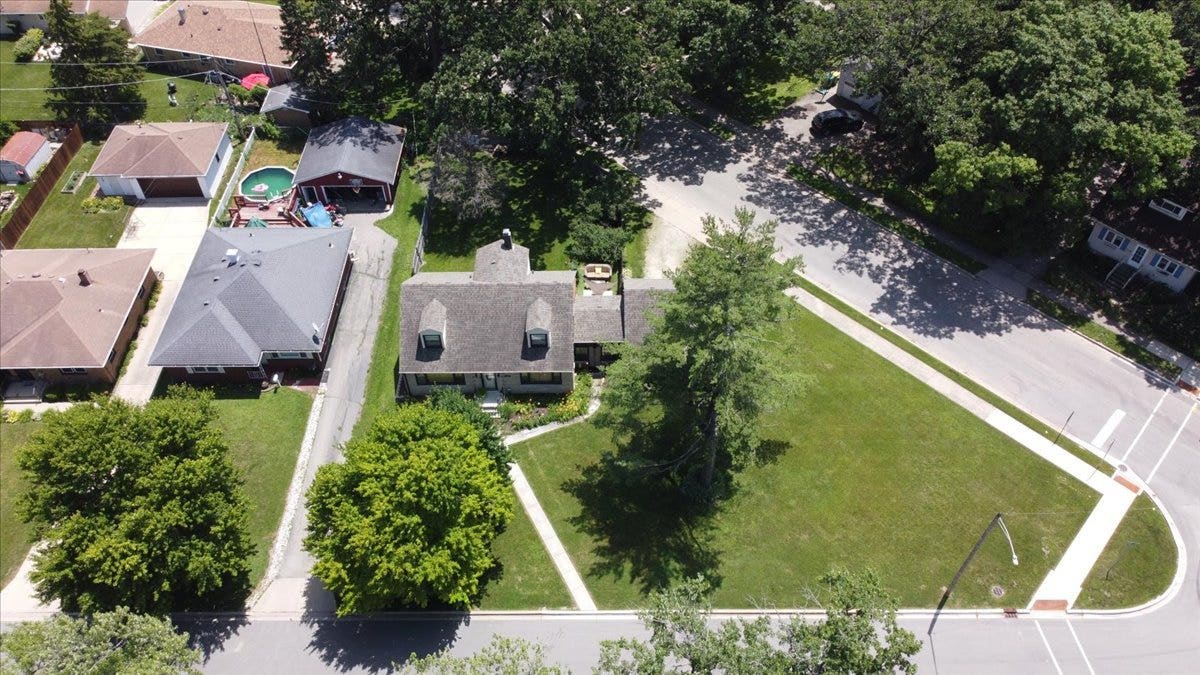 928 Grand Boulevard, Joliet, IL 60436