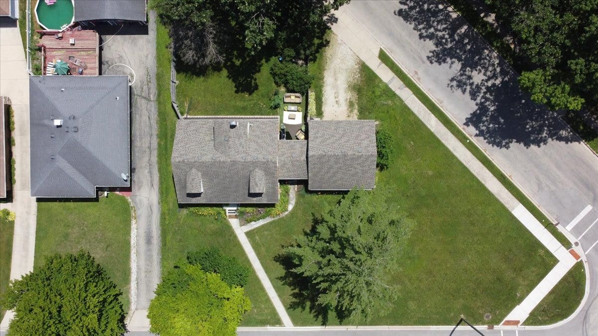 928 Grand Boulevard, Joliet, IL 60436