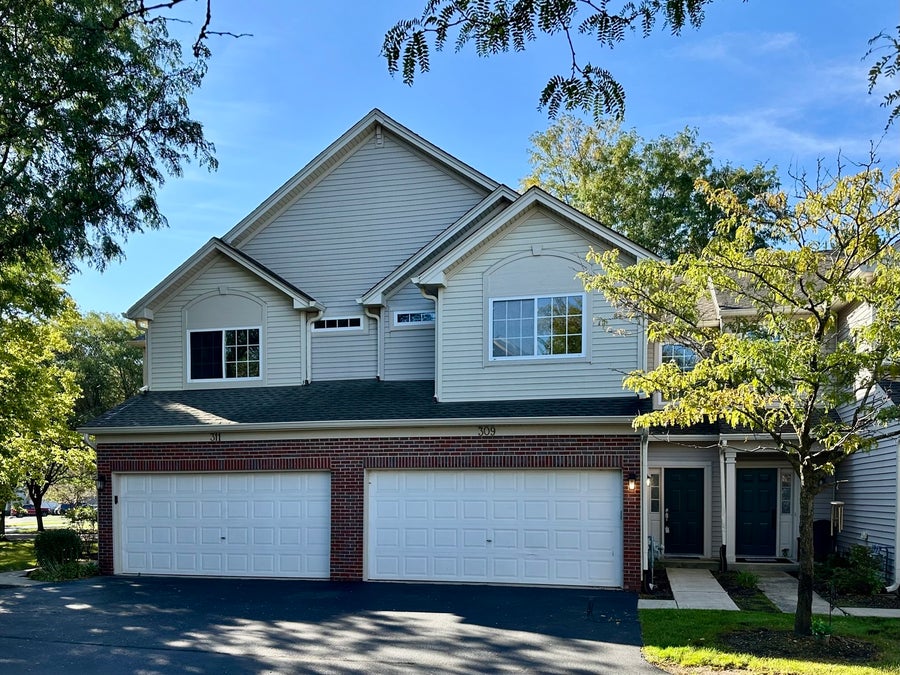 Property photo for 309 Abington Woods Drive, Aurora, IL