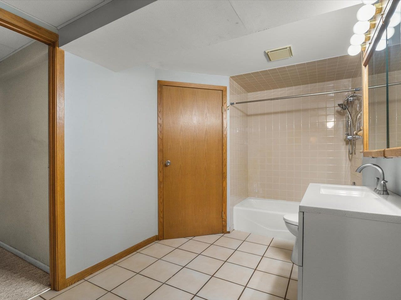 2615 Poplar View Bend, Elgin, IL 60120 2615 Poplar View Bend, Elgin, IL 60120