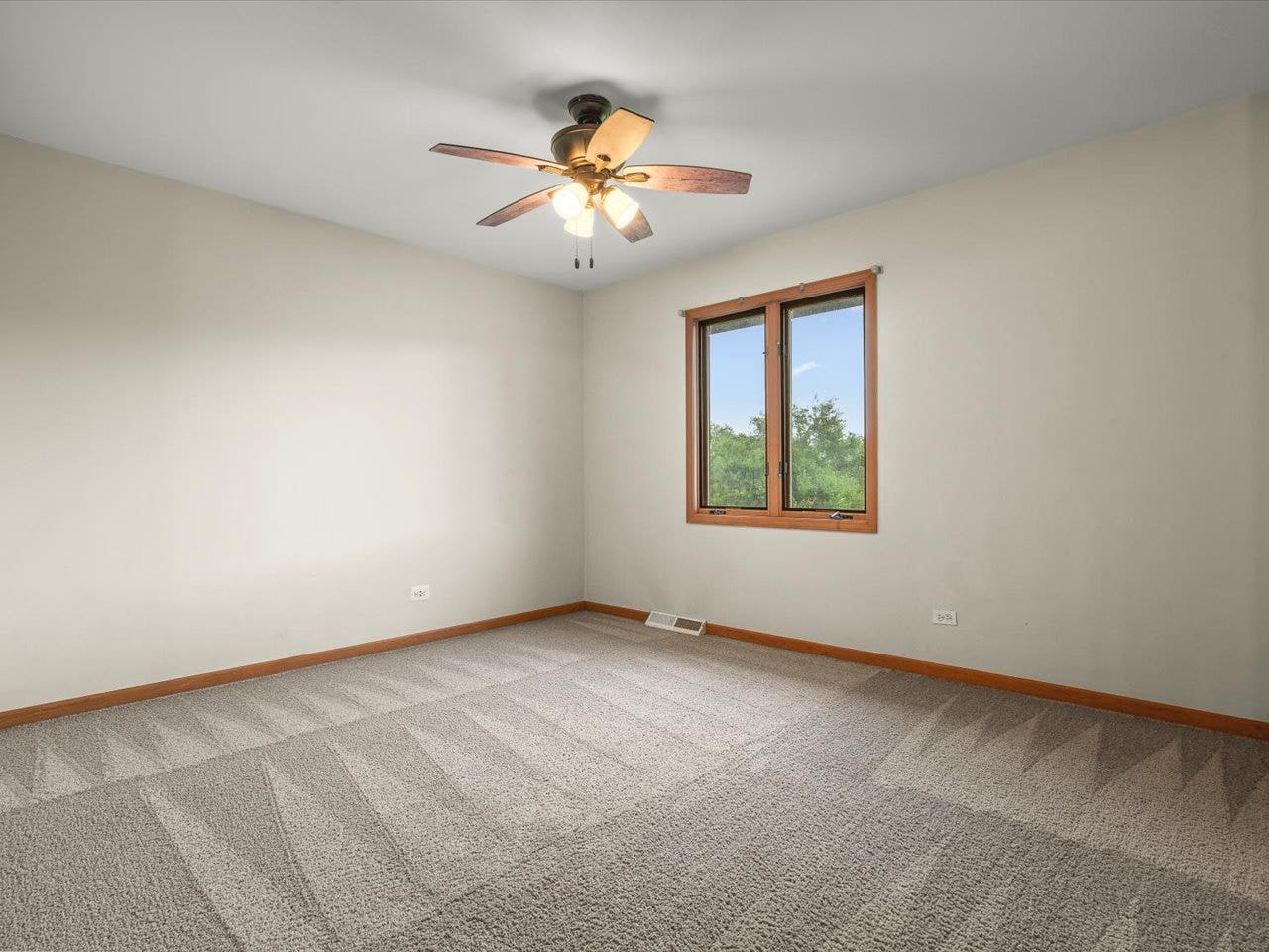 2615 Poplar View Bend, Elgin, IL 60120 2615 Poplar View Bend, Elgin, IL 60120