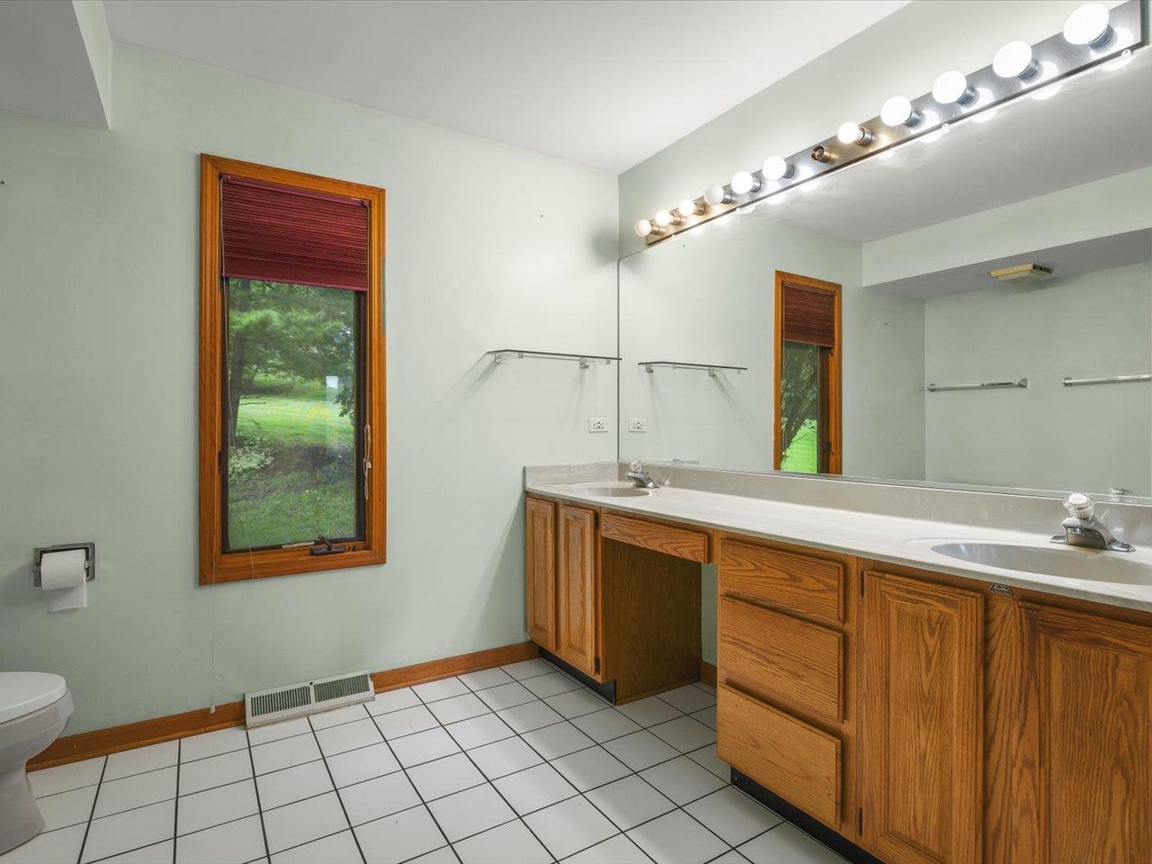 2615 Poplar View Bend, Elgin, IL 60120 2615 Poplar View Bend, Elgin, IL 60120
