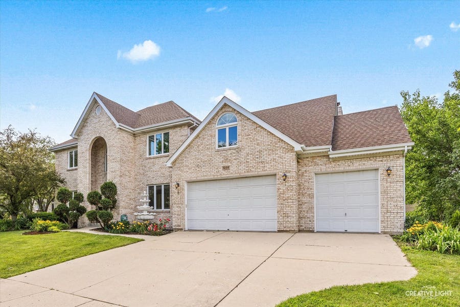 Property photo for 1058 Courtland Place, Aurora, IL