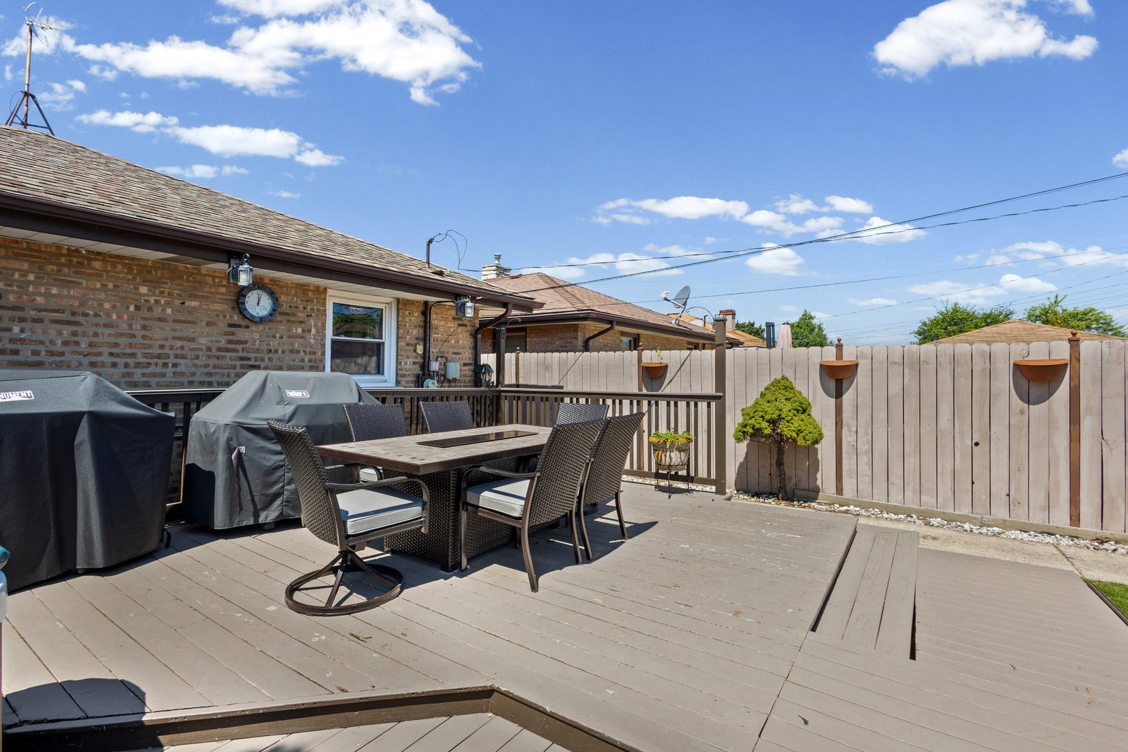 7709 Long Avenue, Burbank, IL 60459 7709 Long Avenue, Burbank, IL 60459