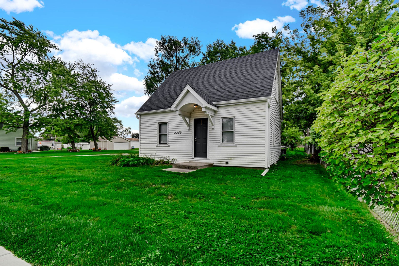 2255 176th Place, Lansing, IL 60438