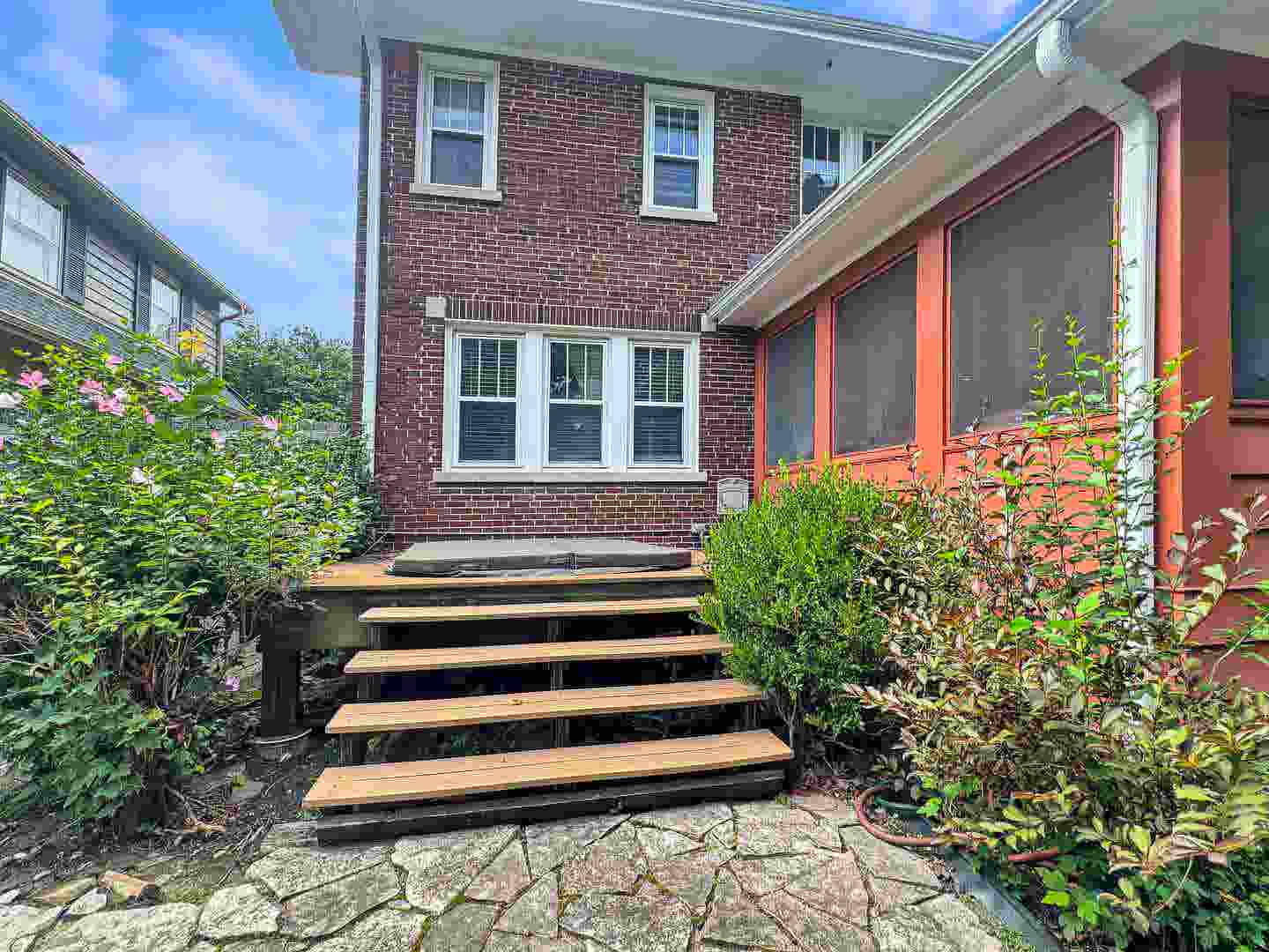 934 Fair Oaks Avenue, Oak Park, IL 60302 934 Fair Oaks Avenue, Oak Park, IL 60302