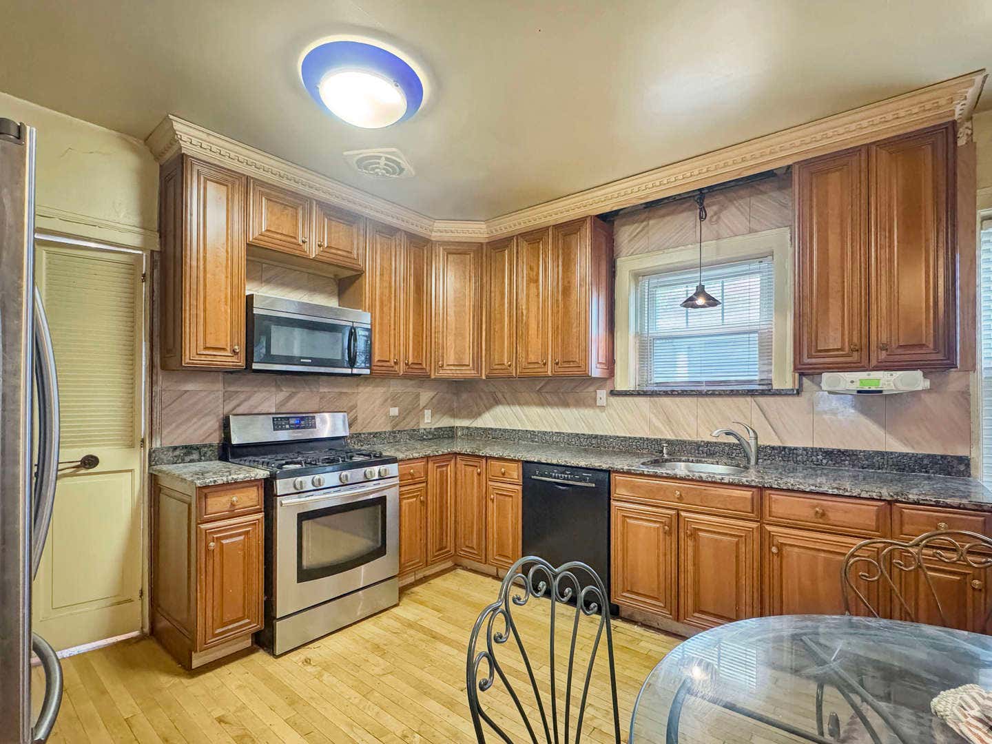 934 Fair Oaks Avenue, Oak Park, IL 60302 934 Fair Oaks Avenue, Oak Park, IL 60302