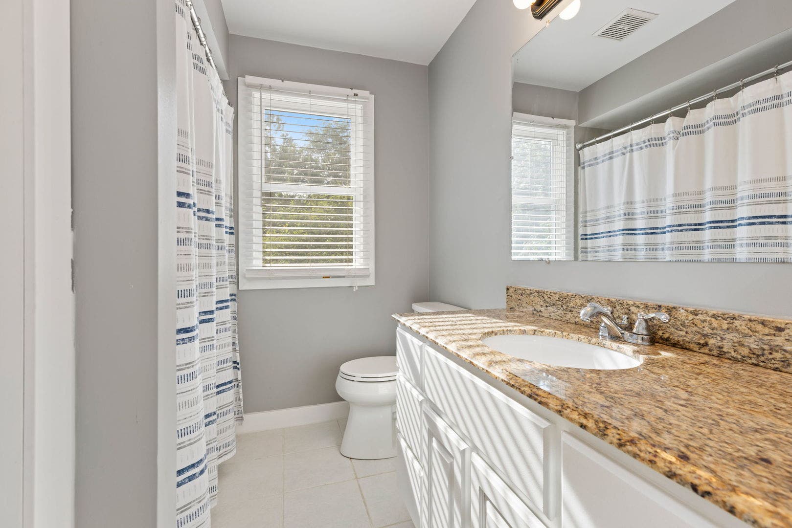 22353 S Knyghtwood Drive, Joliet, IL 60404 22353 S Knyghtwood Drive, Joliet, IL 60404