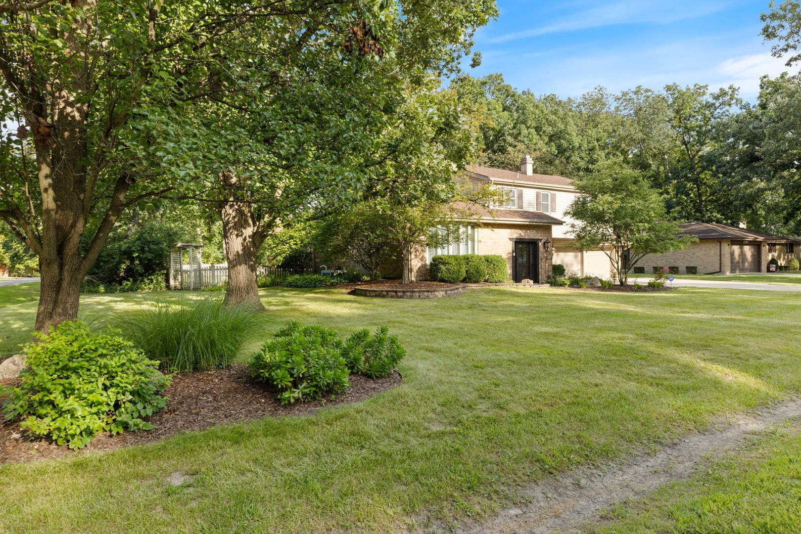 22353 S Knyghtwood Drive, Joliet, IL 60404 22353 S Knyghtwood Drive, Joliet, IL 60404