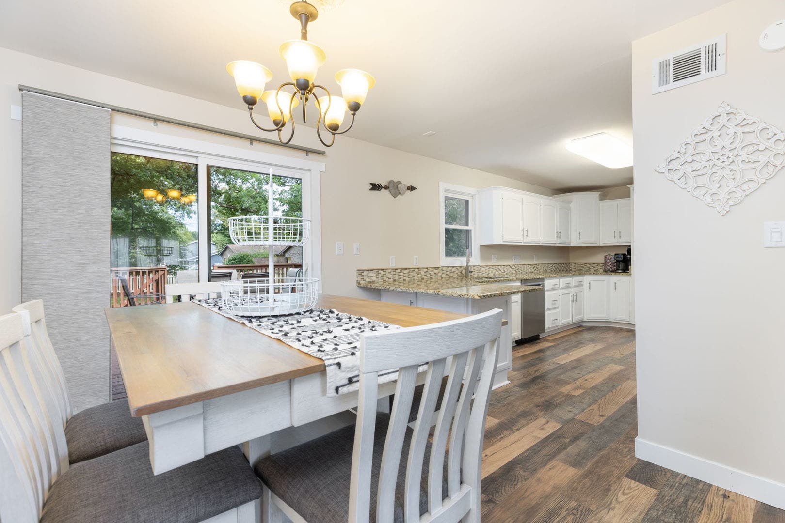 22353 S Knyghtwood Drive, Joliet, IL 60404 22353 S Knyghtwood Drive, Joliet, IL 60404