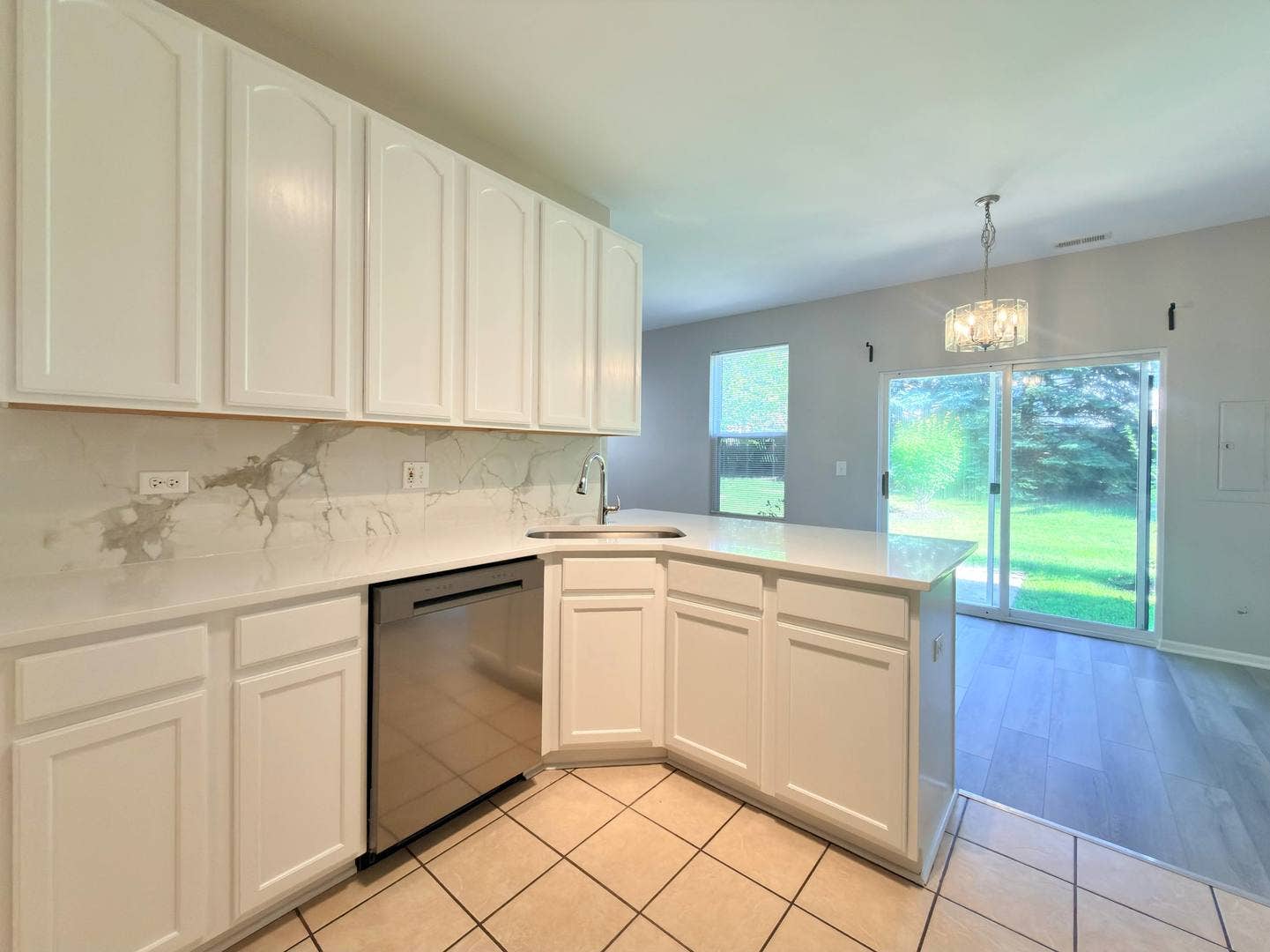 3989 BLACKSTONE Drive, #3989, Aurora, IL 60504 3989 BLACKSTONE Drive, #3989, Aurora, IL 60504