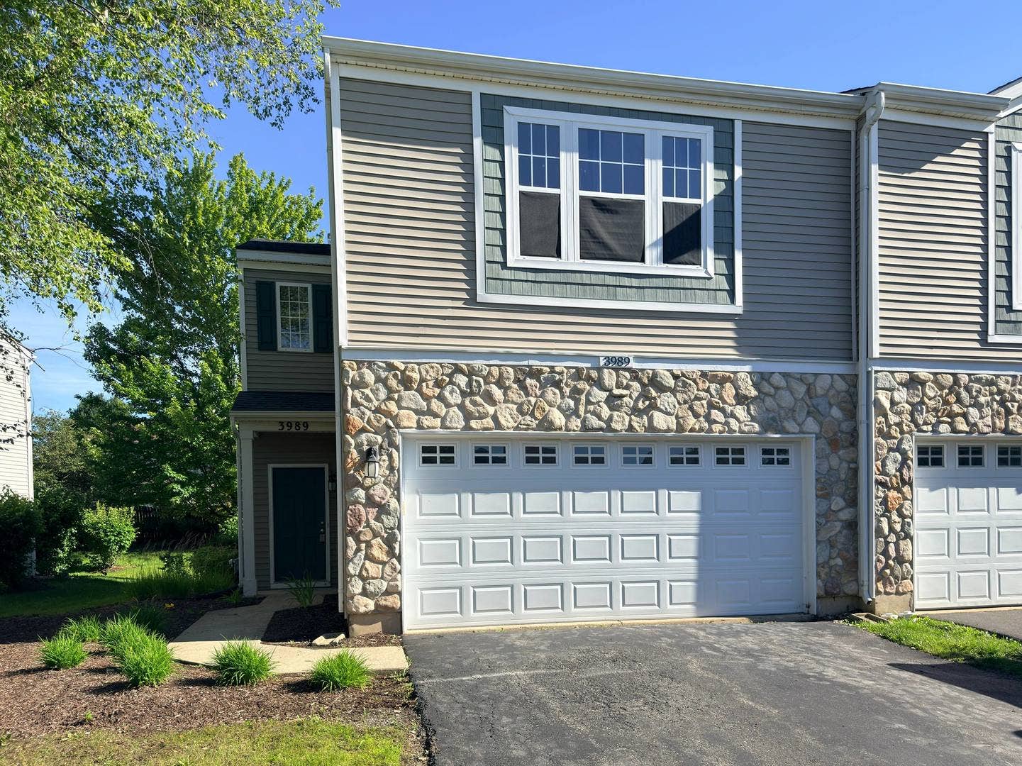 3989 BLACKSTONE Drive, #3989, Aurora, IL 60504 3989 BLACKSTONE Drive, #3989, Aurora, IL 60504