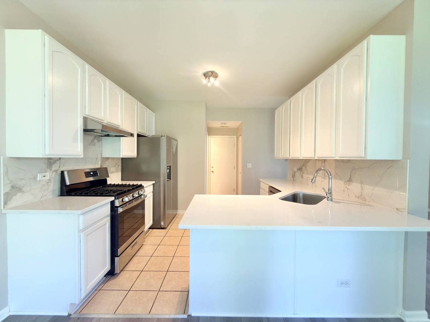 3989 BLACKSTONE Drive, #3989, Aurora, IL 60504 3989 BLACKSTONE Drive, #3989, Aurora, IL 60504