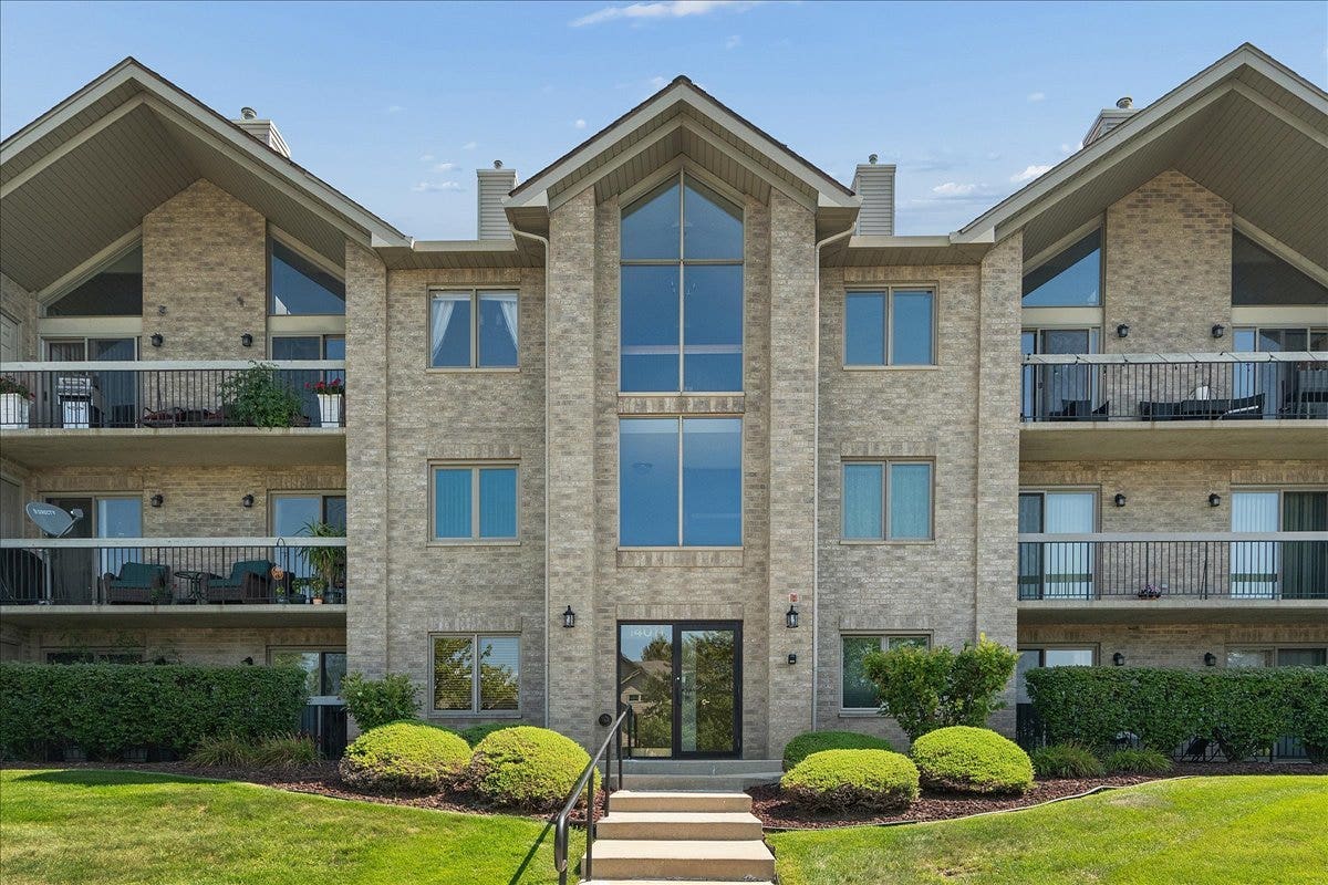 14011 Norwich Lane, #304, Orland Park, IL 60467 14011 Norwich Lane, #304, Orland Park, IL 60467