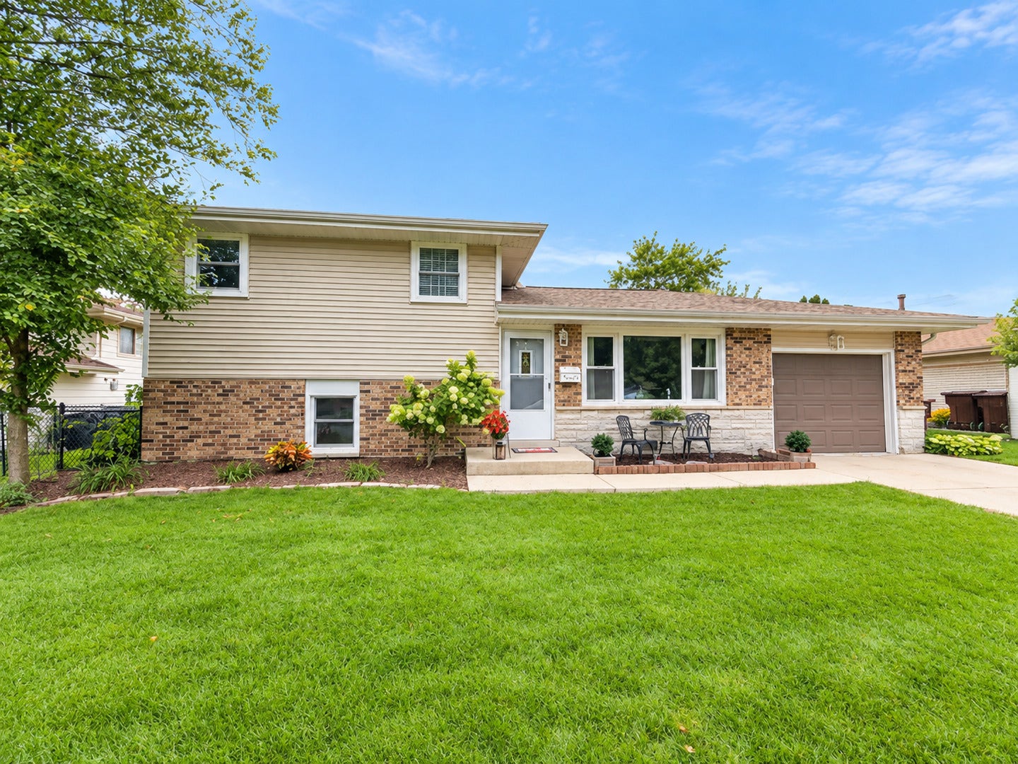 16742 Olcott Avenue, Tinley Park, IL 60477