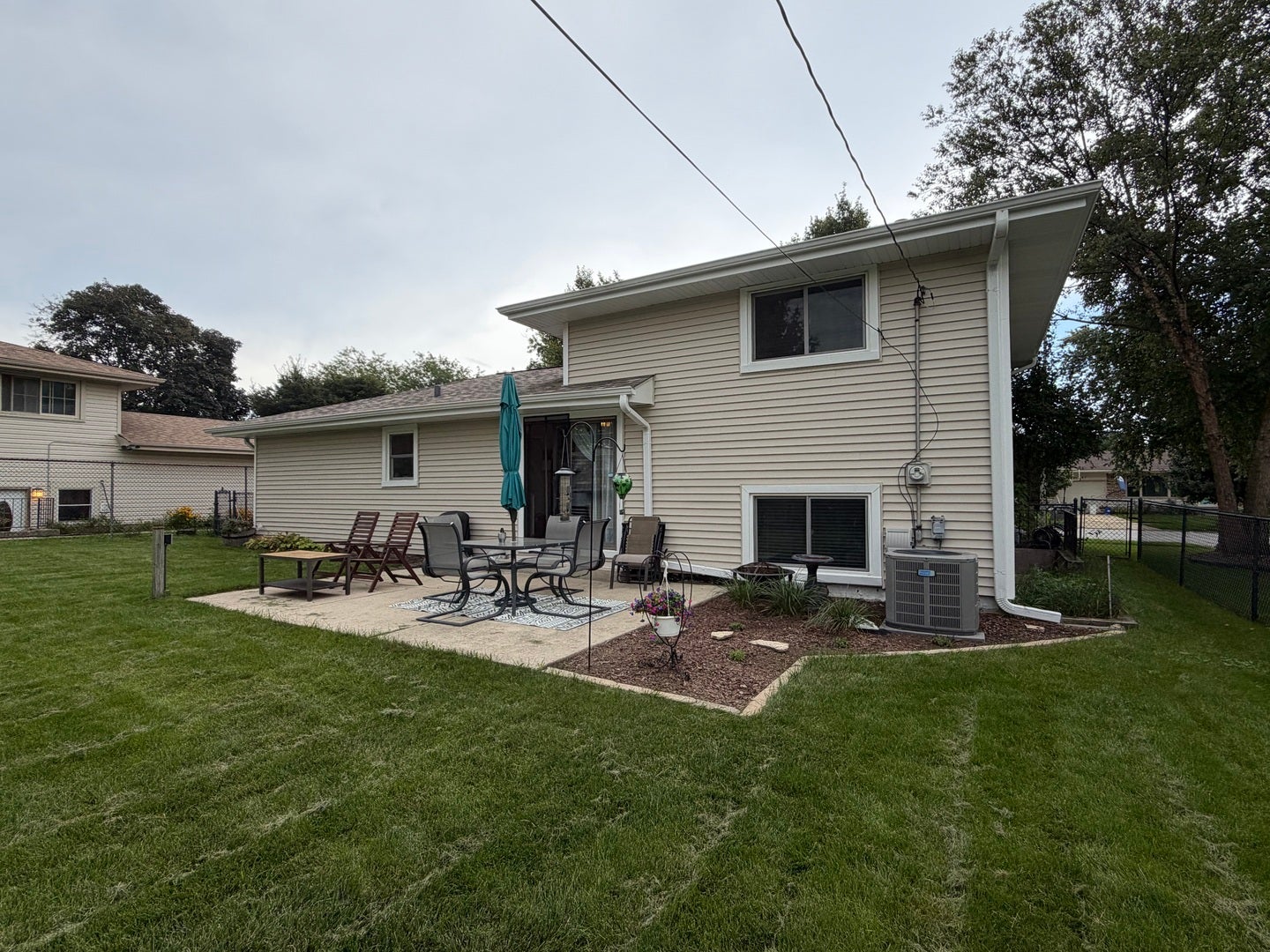 16742 Olcott Avenue, Tinley Park, IL 60477