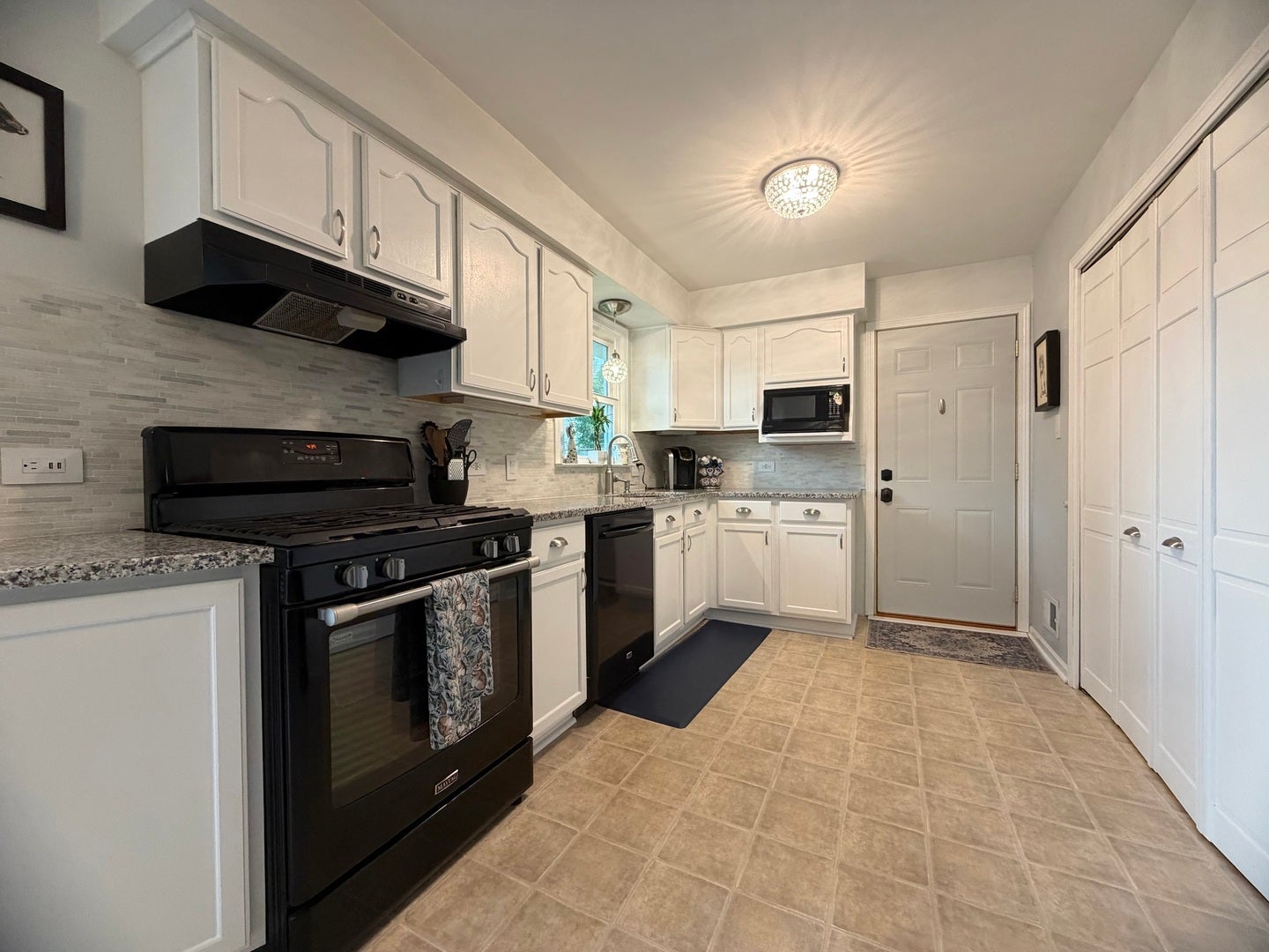 16742 Olcott Avenue, Tinley Park, IL 60477