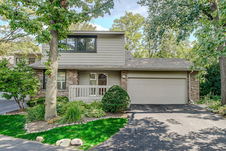 Property photo for 7 Brook Lane, Palos Park, IL