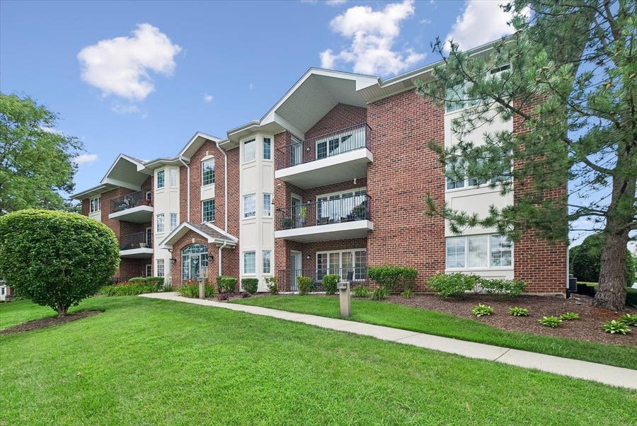 Property photo for 13129 FOREST RIDGE Drive, #2D, Palos Heights, IL