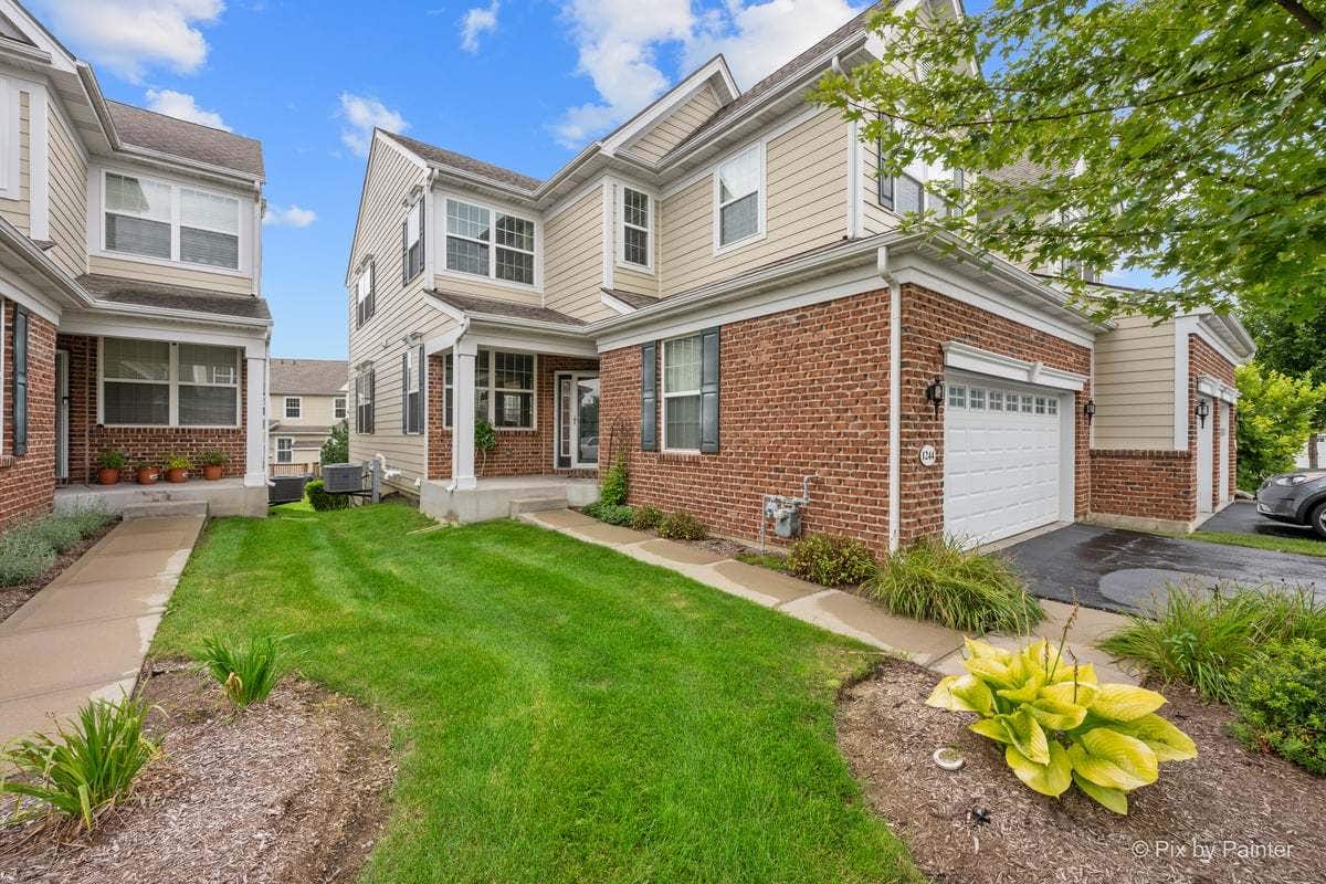 1244 Falcon Ridge Drive, Elgin, IL 60124 1244 Falcon Ridge Drive, Elgin, IL 60124