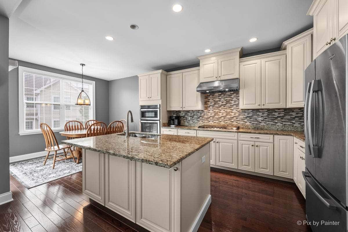 1244 Falcon Ridge Drive, Elgin, IL 60124 1244 Falcon Ridge Drive, Elgin, IL 60124