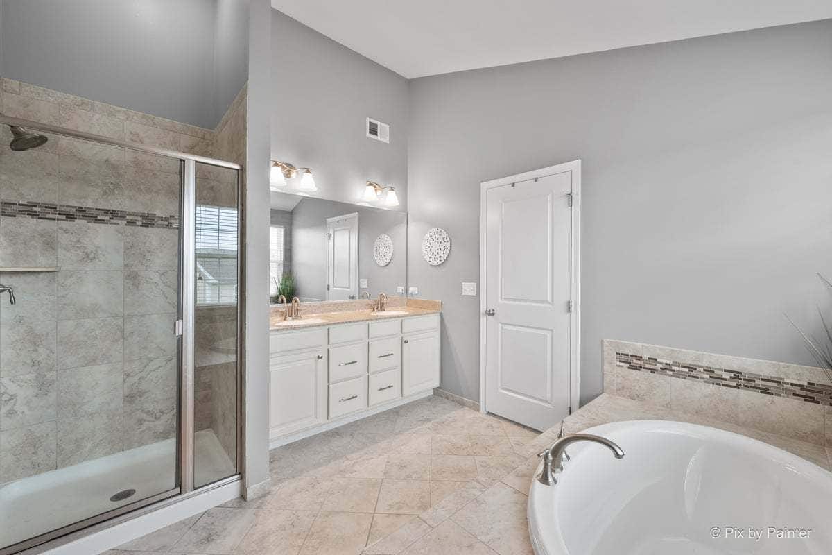 1244 Falcon Ridge Drive, Elgin, IL 60124 1244 Falcon Ridge Drive, Elgin, IL 60124